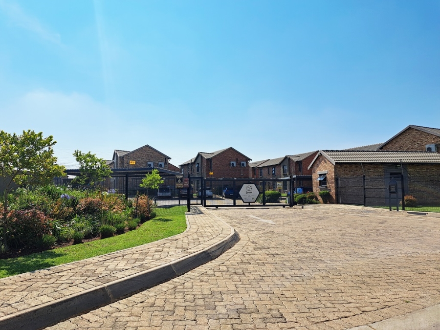 To Let 2 Bedroom Property for Rent in Albertsdal Gauteng