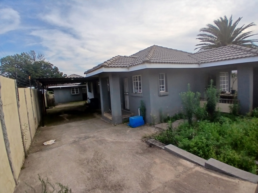 3 Bedroom Property for Sale in Primrose Hill Gauteng