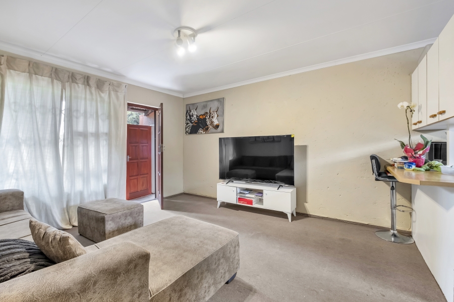 To Let 2 Bedroom Property for Rent in Ferndale Gauteng