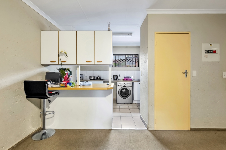 To Let 2 Bedroom Property for Rent in Ferndale Gauteng