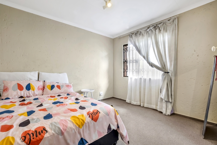 To Let 2 Bedroom Property for Rent in Ferndale Gauteng