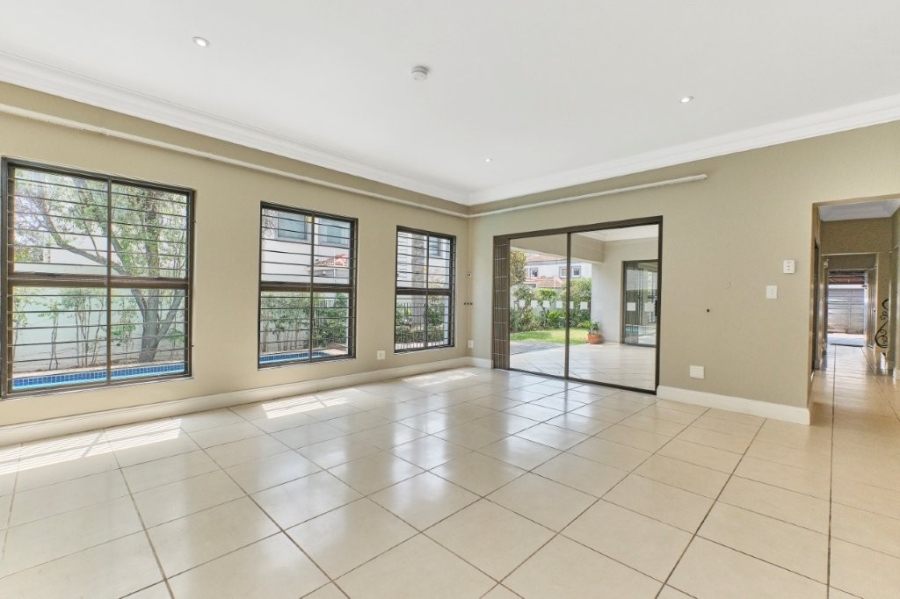 To Let 4 Bedroom Property for Rent in Sunset Acres Gauteng