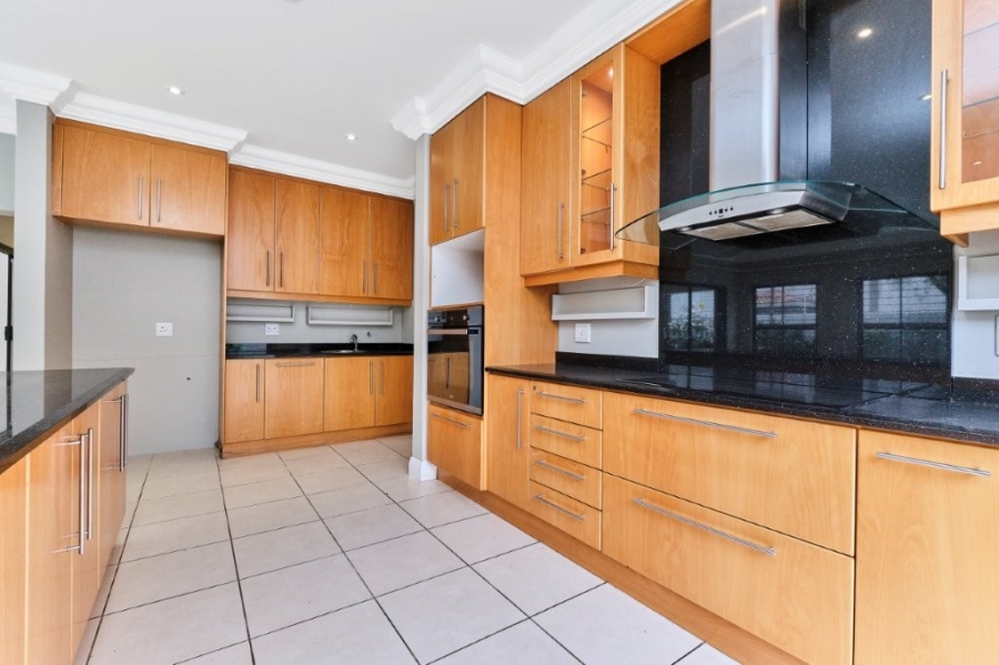 To Let 4 Bedroom Property for Rent in Sunset Acres Gauteng