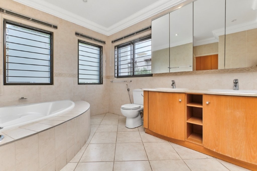 To Let 4 Bedroom Property for Rent in Sunset Acres Gauteng