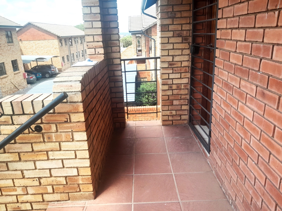 To Let 2 Bedroom Property for Rent in Meyersdal Gauteng