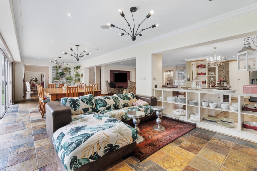 5 Bedroom Property for Sale in Bryanston Gauteng