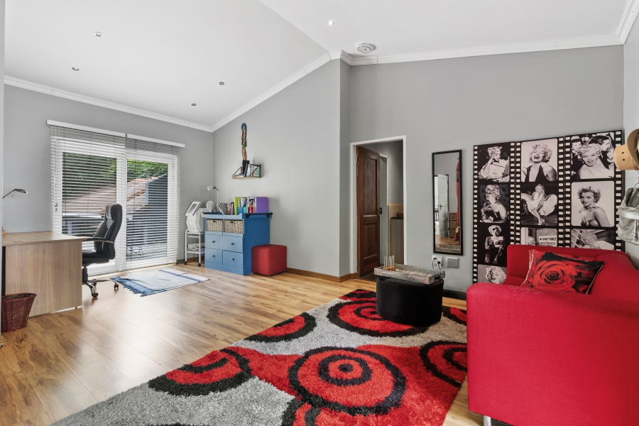 5 Bedroom Property for Sale in Bryanston Gauteng