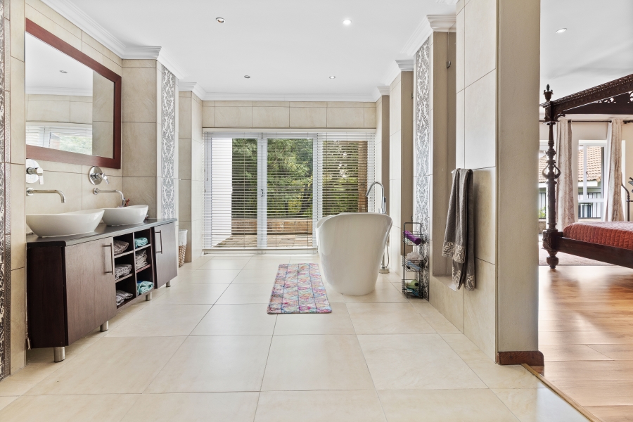 5 Bedroom Property for Sale in Bryanston Gauteng