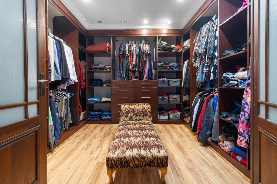 5 Bedroom Property for Sale in Bryanston Gauteng