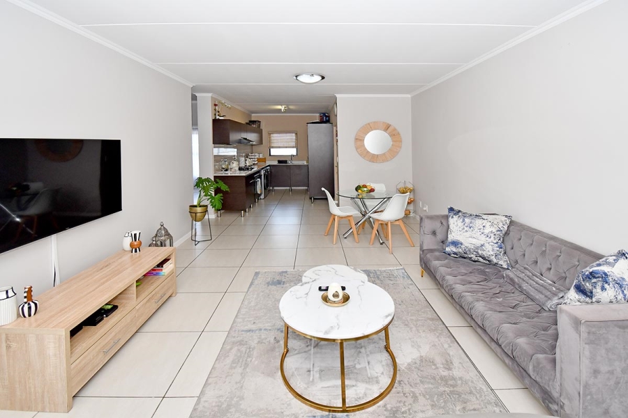 2 Bedroom Property for Sale in Greenstone Hill Gauteng