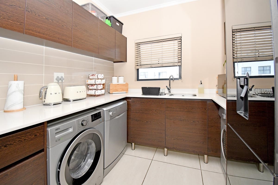 2 Bedroom Property for Sale in Greenstone Hill Gauteng