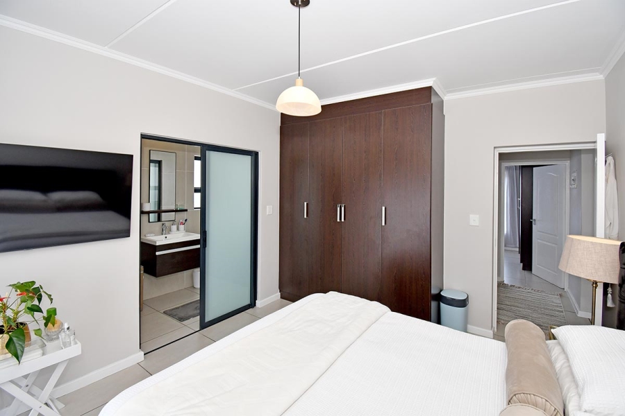 2 Bedroom Property for Sale in Greenstone Hill Gauteng