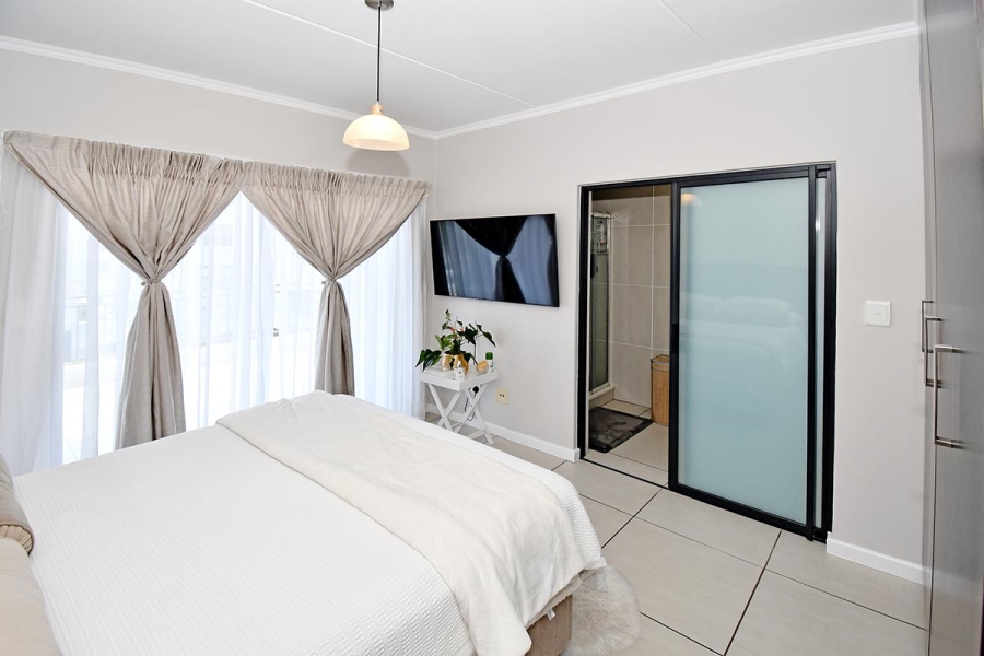 2 Bedroom Property for Sale in Greenstone Hill Gauteng