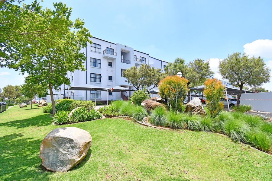 2 Bedroom Property for Sale in Greenstone Hill Gauteng