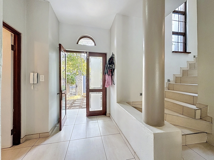 5 Bedroom Property for Sale in Menlo Park Gauteng