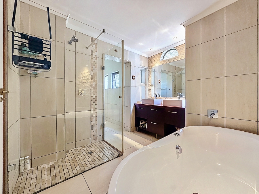 5 Bedroom Property for Sale in Menlo Park Gauteng