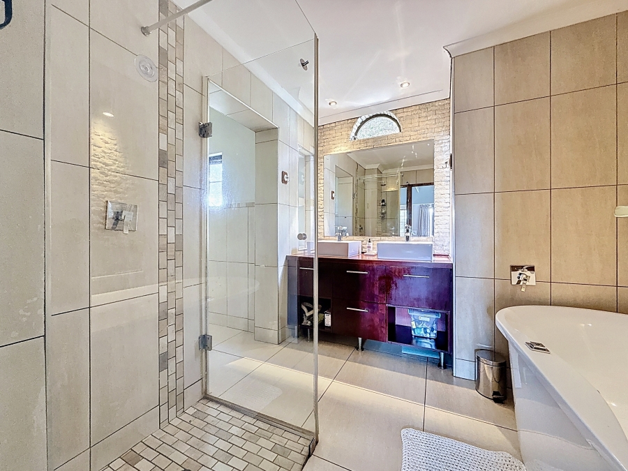 5 Bedroom Property for Sale in Menlo Park Gauteng