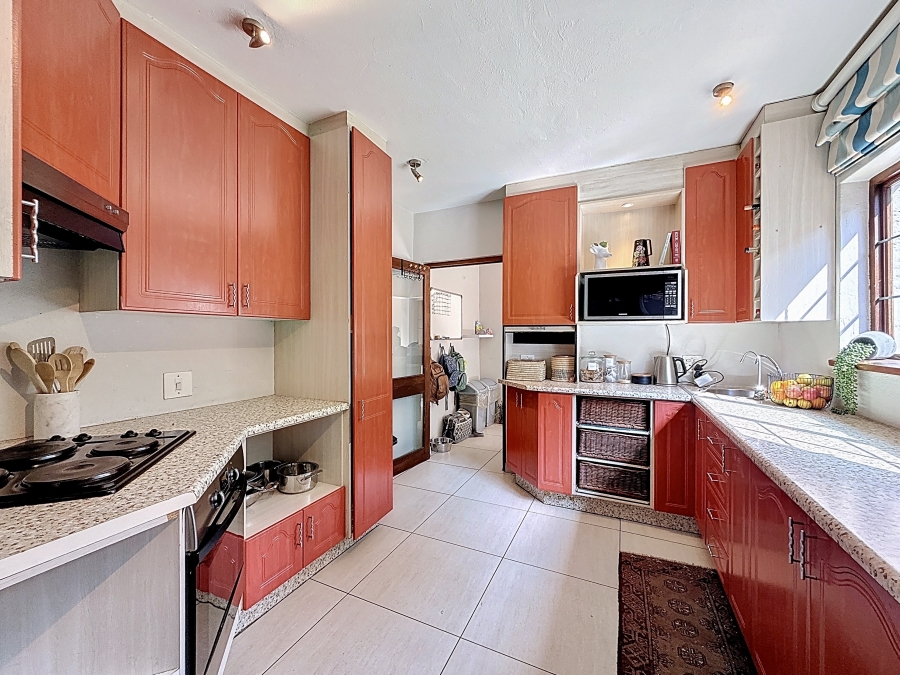 5 Bedroom Property for Sale in Menlo Park Gauteng