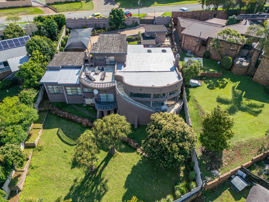 5 Bedroom Property for Sale in Roodekrans Gauteng