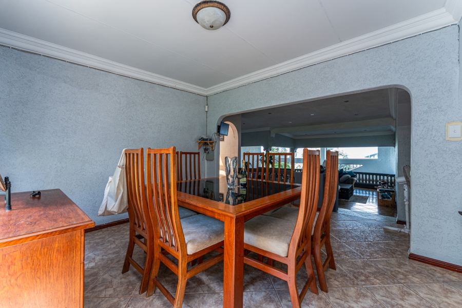 5 Bedroom Property for Sale in Roodekrans Gauteng