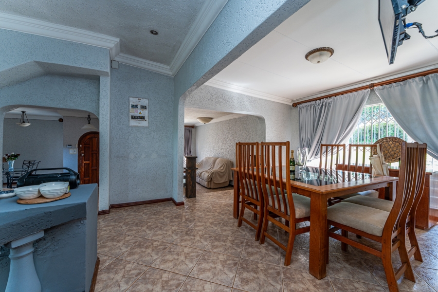 5 Bedroom Property for Sale in Roodekrans Gauteng