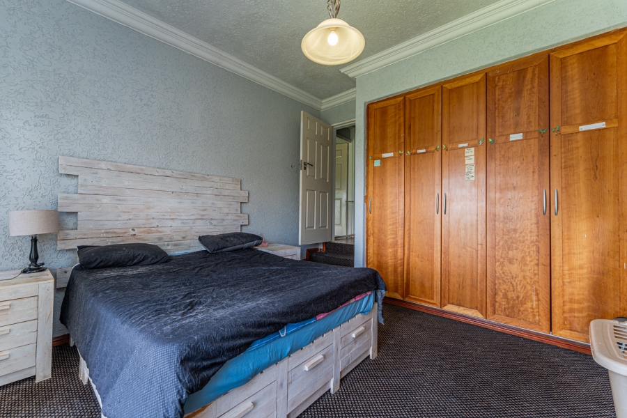 5 Bedroom Property for Sale in Roodekrans Gauteng