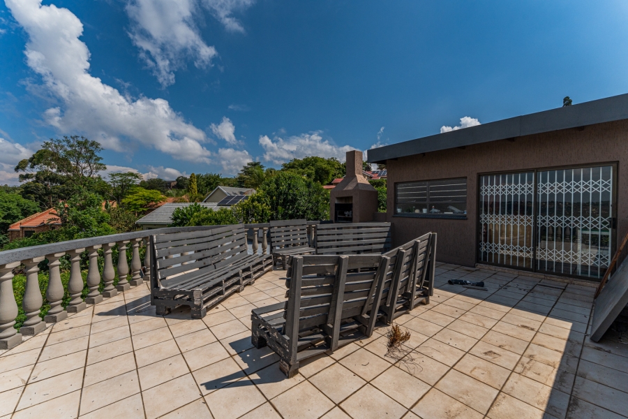 5 Bedroom Property for Sale in Roodekrans Gauteng