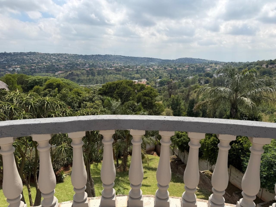 5 Bedroom Property for Sale in Roodekrans Gauteng