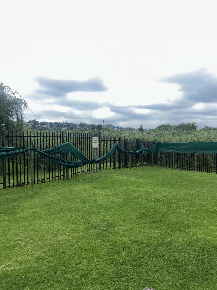 2 Bedroom Property for Sale in Discovery Gauteng