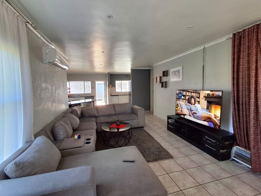 3 Bedroom Property for Sale in Ravenswood Gauteng