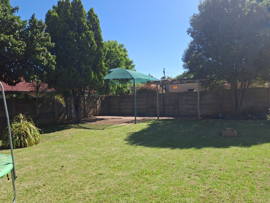 3 Bedroom Property for Sale in Ravenswood Gauteng