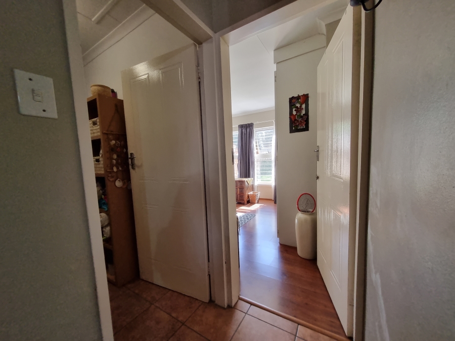 2 Bedroom Property for Sale in Die Hoewes Gauteng