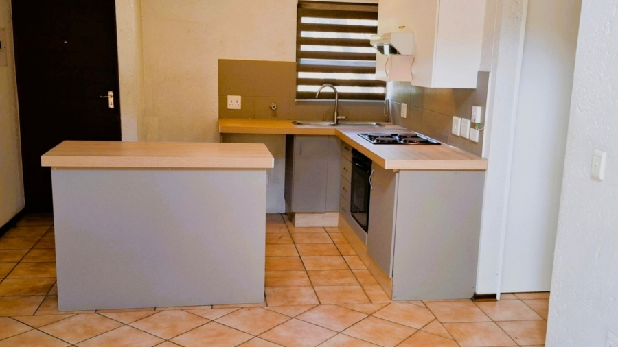 1 Bedroom Property for Sale in Douglasdale Gauteng