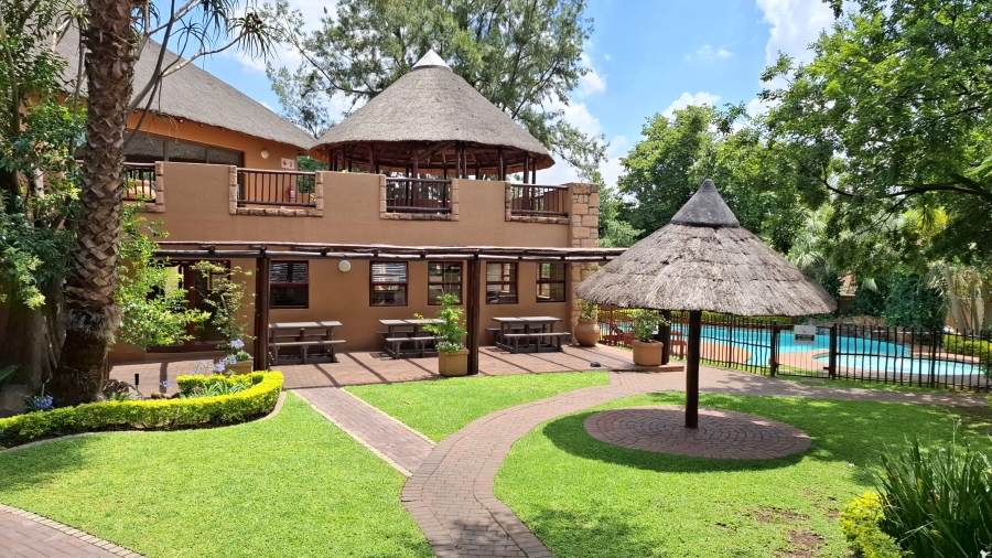 1 Bedroom Property for Sale in Douglasdale Gauteng