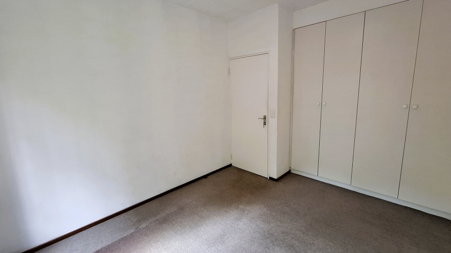 1 Bedroom Property for Sale in Douglasdale Gauteng