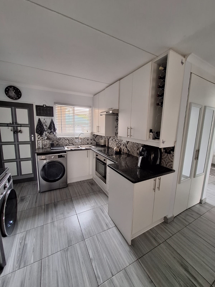 2 Bedroom Property for Sale in Beyers Park Gauteng