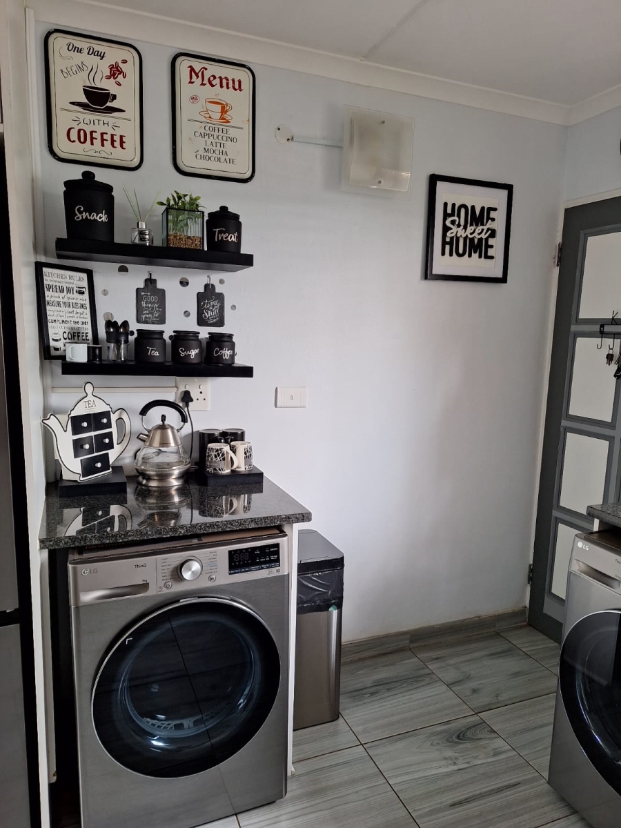 2 Bedroom Property for Sale in Beyers Park Gauteng