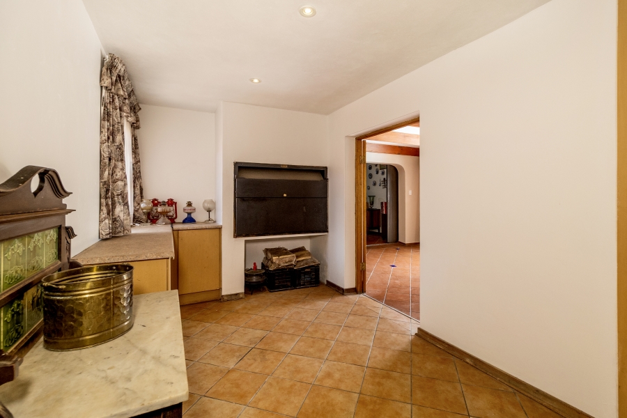 6 Bedroom Property for Sale in Monument Park Gauteng