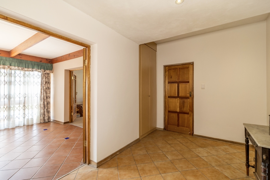 6 Bedroom Property for Sale in Monument Park Gauteng