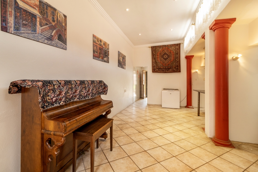 6 Bedroom Property for Sale in Monument Park Gauteng