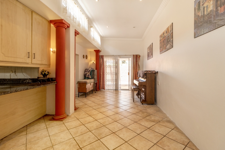 6 Bedroom Property for Sale in Monument Park Gauteng