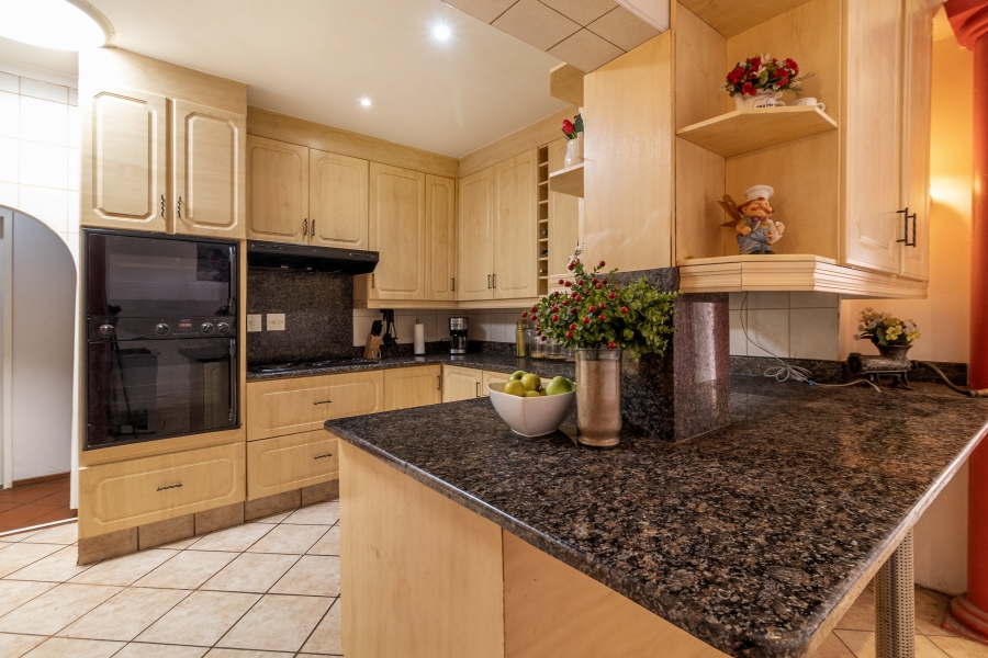 6 Bedroom Property for Sale in Monument Park Gauteng