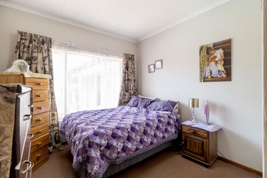 6 Bedroom Property for Sale in Monument Park Gauteng