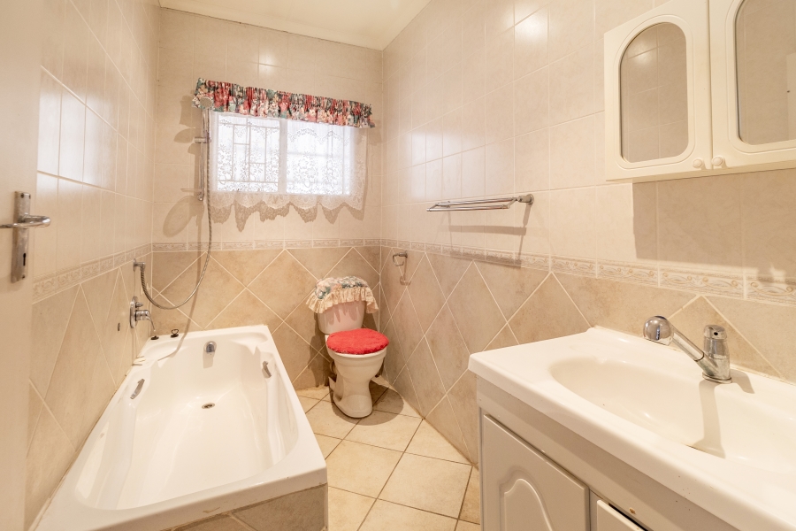 6 Bedroom Property for Sale in Monument Park Gauteng