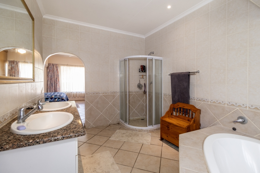 6 Bedroom Property for Sale in Monument Park Gauteng