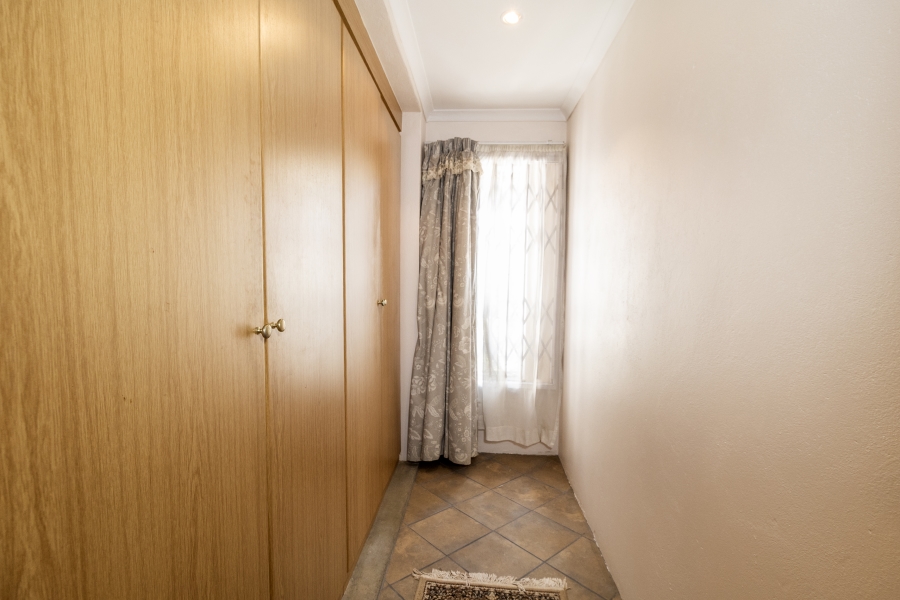 6 Bedroom Property for Sale in Monument Park Gauteng