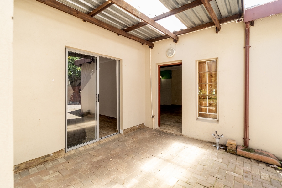 6 Bedroom Property for Sale in Monument Park Gauteng