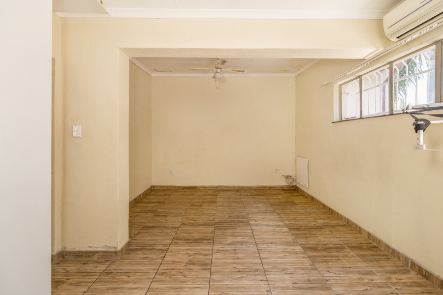 6 Bedroom Property for Sale in Monument Park Gauteng