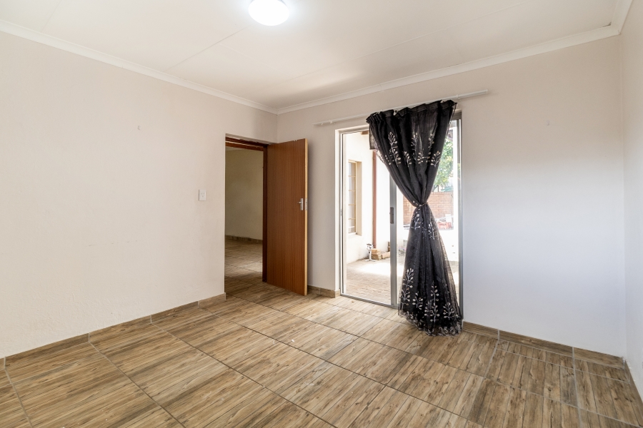 6 Bedroom Property for Sale in Monument Park Gauteng