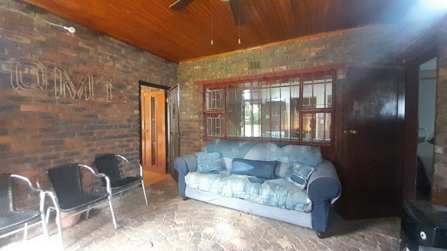 To Let 3 Bedroom Property for Rent in Falcon Ridge Gauteng